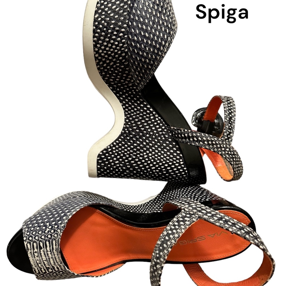 Via Spiga - Picture 2 of 2